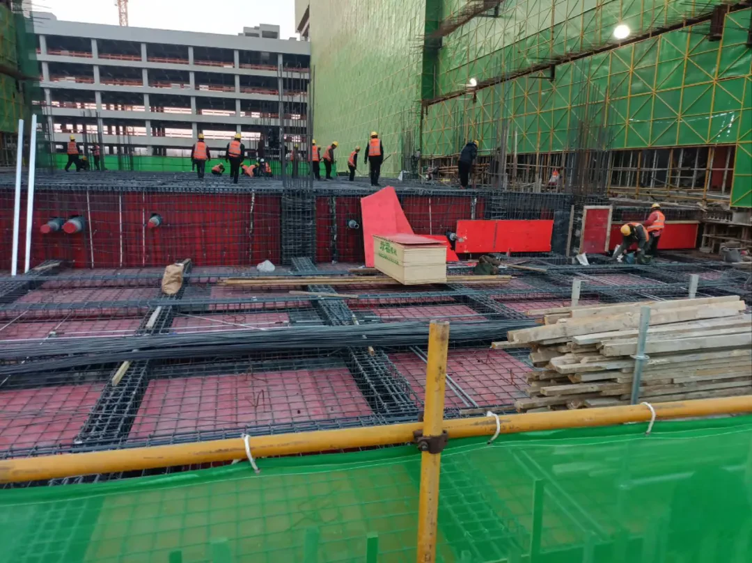 640.webp (1).png 640.webp (1).png